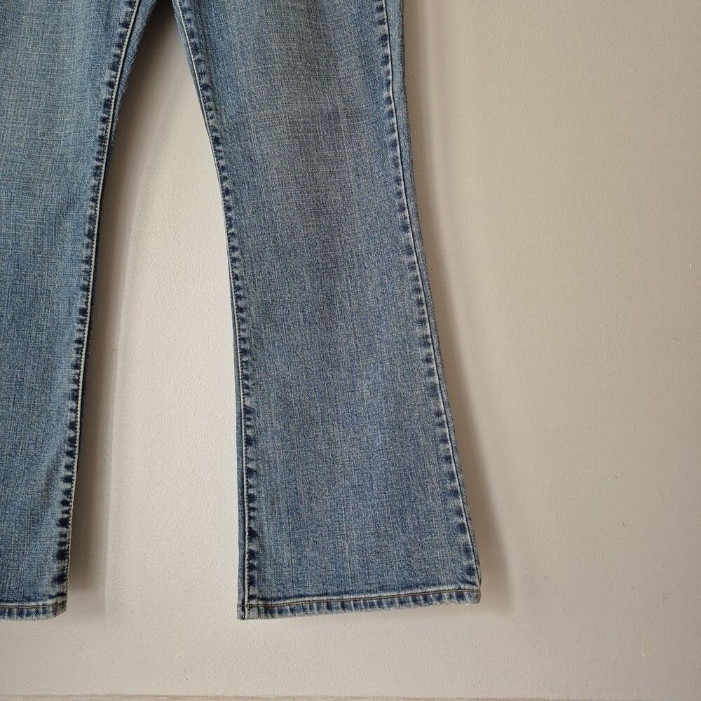 Levis Medium Wash Mid Rise 515 Nouveau Bootcut Denim Jeans Womens 12M Inseam 30 - Picture 3 of 7